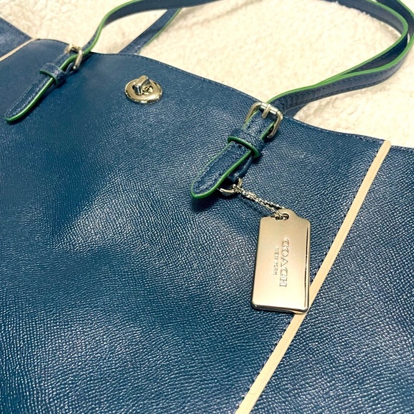 Coach Turnlock Tote in Edgestain Leather Mineral Blue Navy - Picture 6 of 13